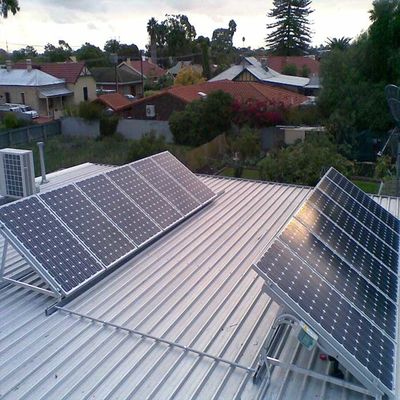 Goede prijs. Het dak zet Geanodiseerd SUS304-Zonnepaneel het Rekken Systeem op online