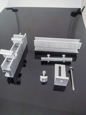 Goede prijs. Montage-systeem voor zonnepanelen op het dak van tegels met L-voetbeugel online